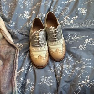 Elegant Two-Tone Women's Oxfords